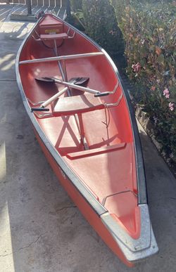 Canoe With Paddles