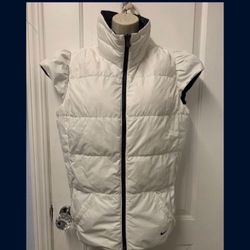 ✨New✨Adult Small Women Nike Puffer Vest Reversible Zip Up Ruffle Sleeves Goose Down Fill