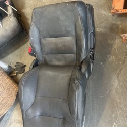 Honda Civic 2014. ELX. Parts