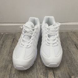 White AirMaxes 95s