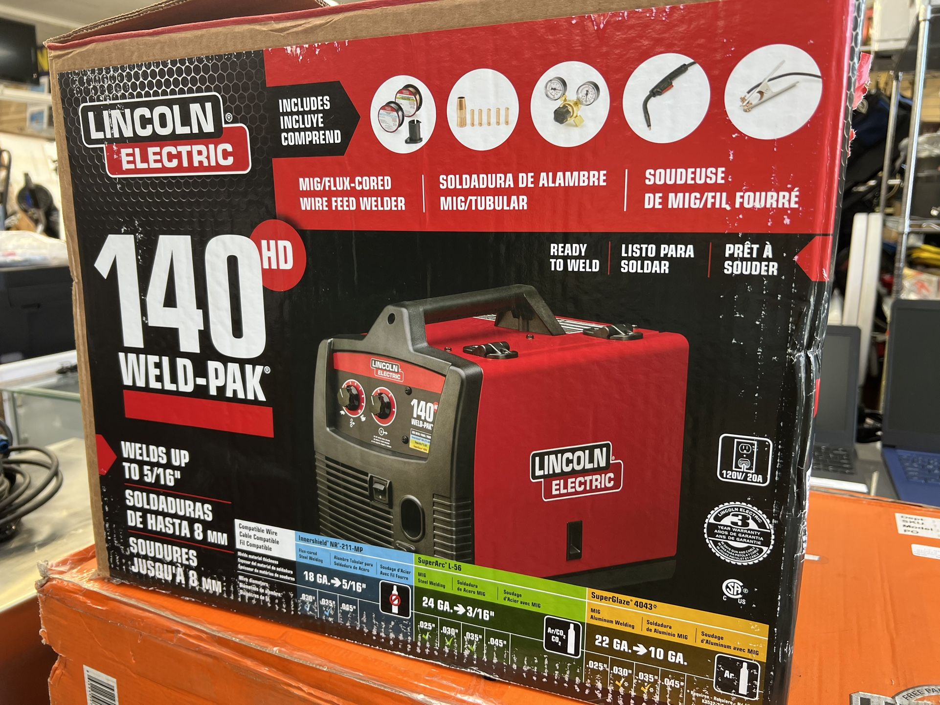 Lincoln Electric Weld-Pak 140 Amp MIG and Flux-Core Wire Feed Welder, 115V, Aluminum Welder with Spool  New 