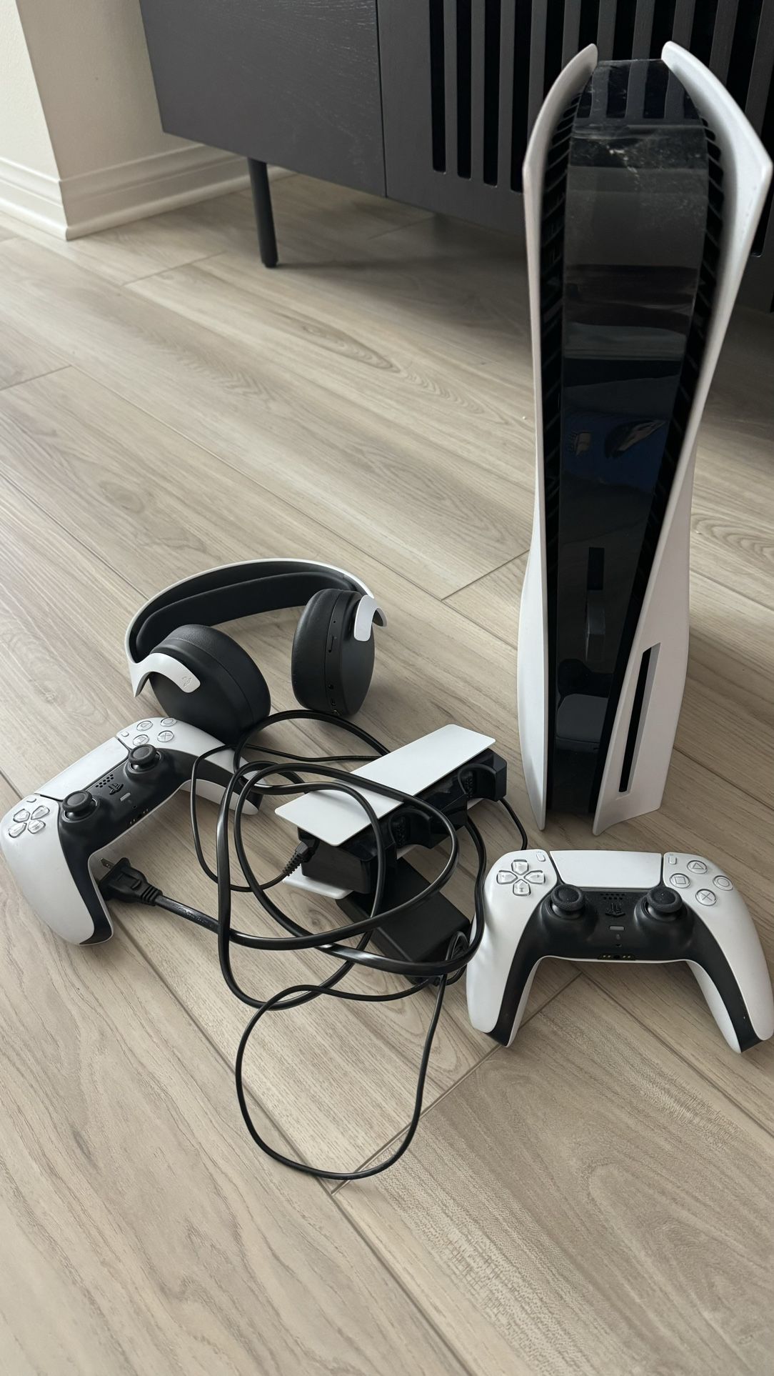 PlayStation 5 Disc Console With Headset, 2 Controllers, And Controller Charging Dock 
