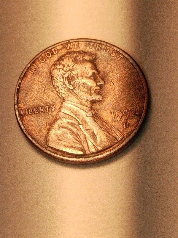 1992 Rare Penny With Slightly Doubling On The Year And On The Back Side.
