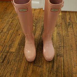 Hunter Pink rain boots