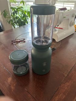 Heavy duty powerful personal blender with extra jug