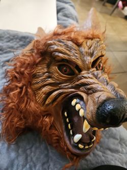 Wolf mask