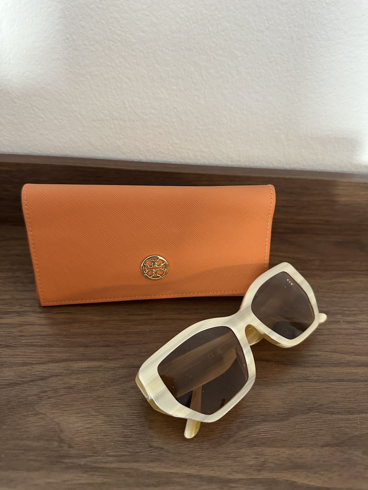 Tory Burch Wallet + Sunglasses Set - Like New