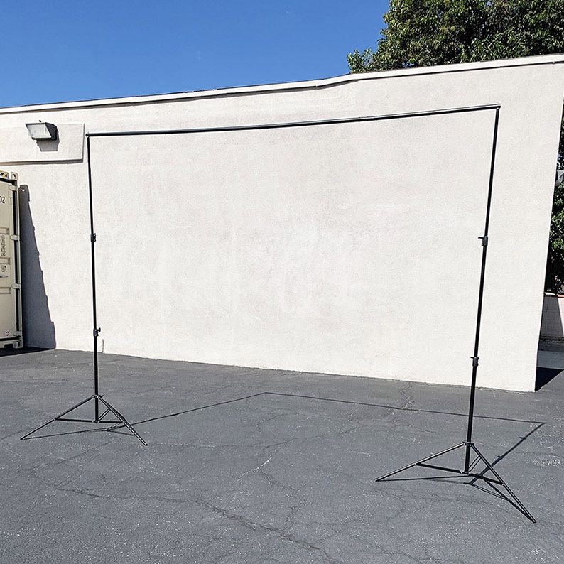 $40 (New in box) Heavy duty backdrop stand 8.5x10 ft adjustable photography background w/ clips and carry bag 