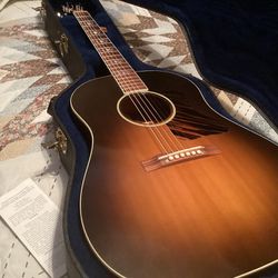 Gibson advanced Jumbo Acoustic Electric 