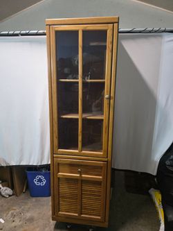 Wooden Display/cabinet