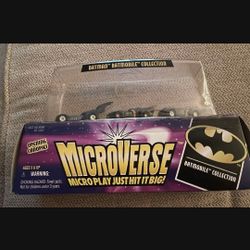
Vintage Kenner 1996 MicroVerse Batmobile Collection 