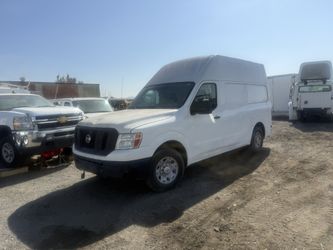 2011 Nissan Van / No Engine / No Back Doors / Make Offer $2300