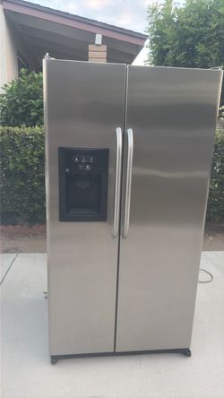 GE Stainless Steel Side-by-Side Refrigerator