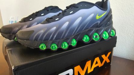 Nike DN8 size 10