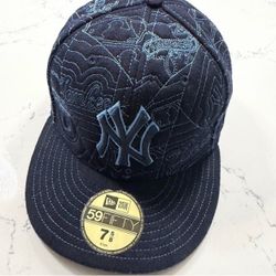 Blue Yankees Hat size 7 5/8