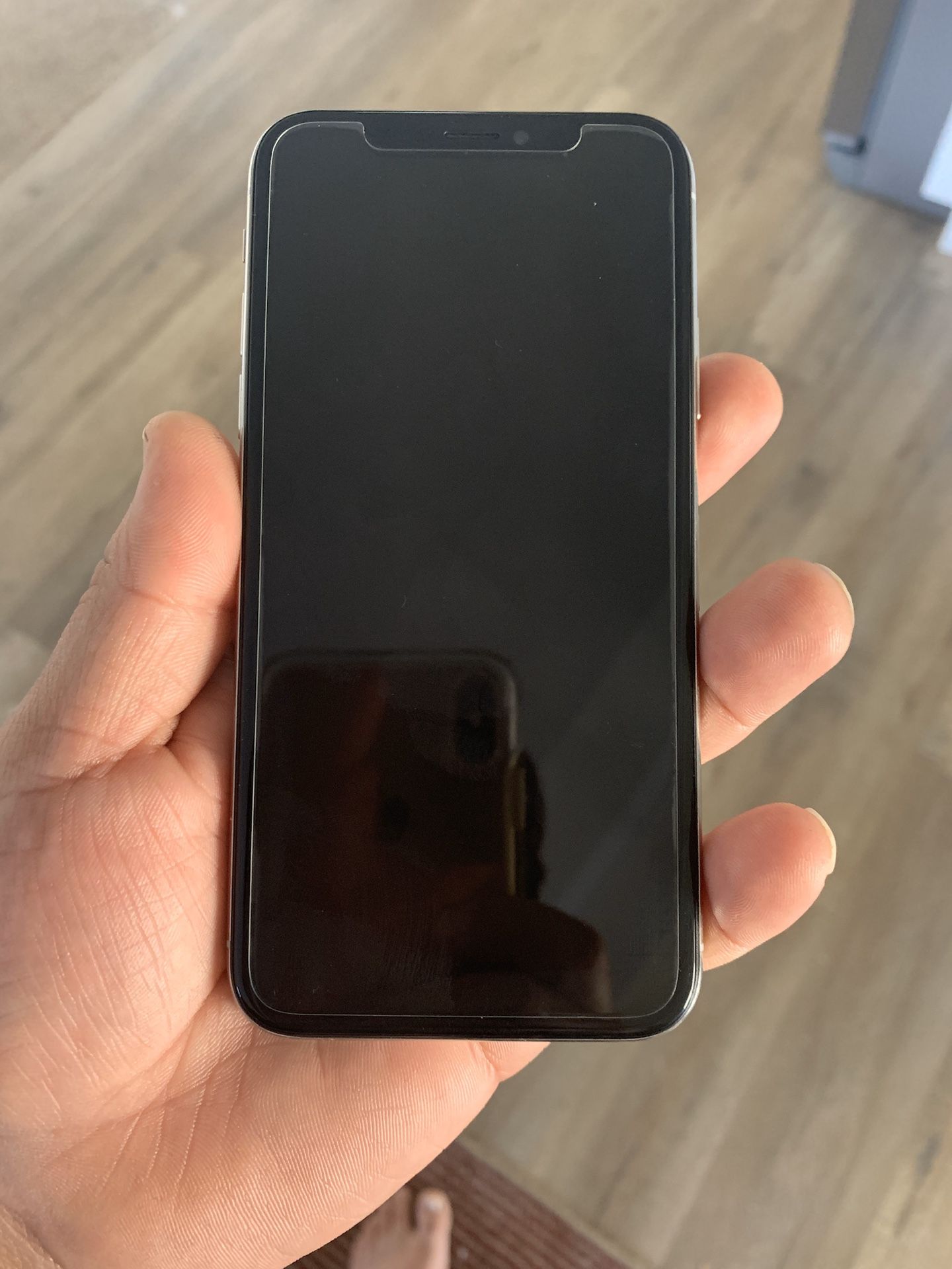 iPhone X 64 GB Unlocked for any carrier Mint Condition!