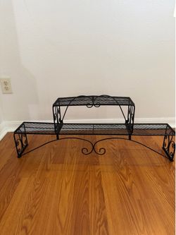 **Metal Plant Stand / Tiered Display Shelf – Good Condition – 🌿**