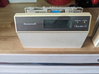 Honeywell Chronotherm III Thermostats 