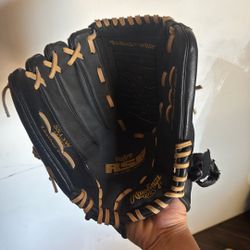 13 Inch Rawlings Baseball Glove 