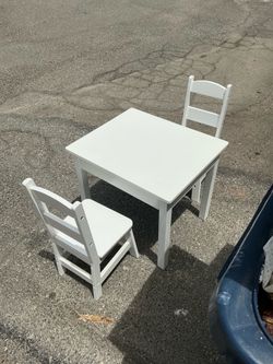 Melissa and Doug Kids Table Set