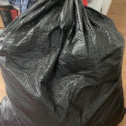 30 Gallon Bag Of Men’s/womens/Youth Boys Clothes