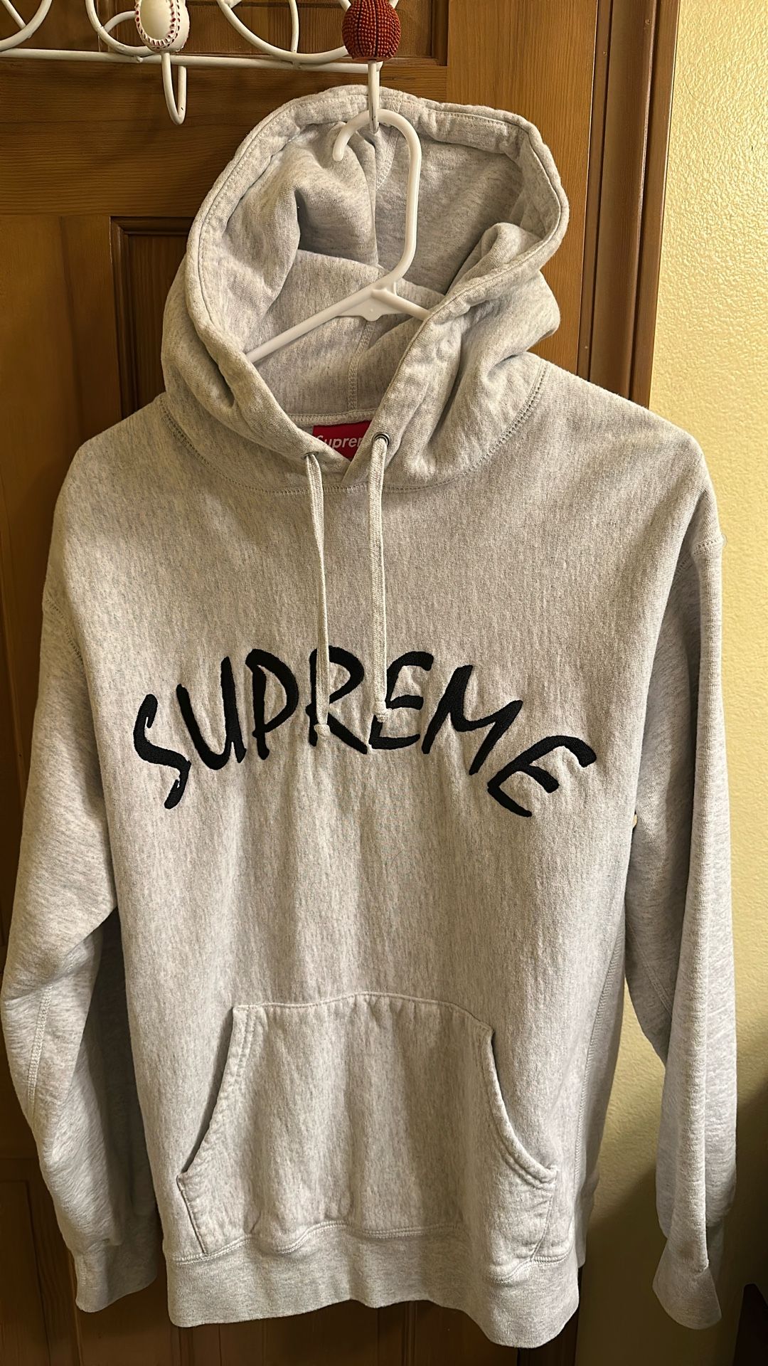 Supreme Hoodie