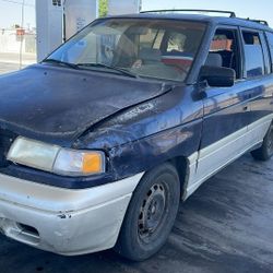 1998 Mazda MPV