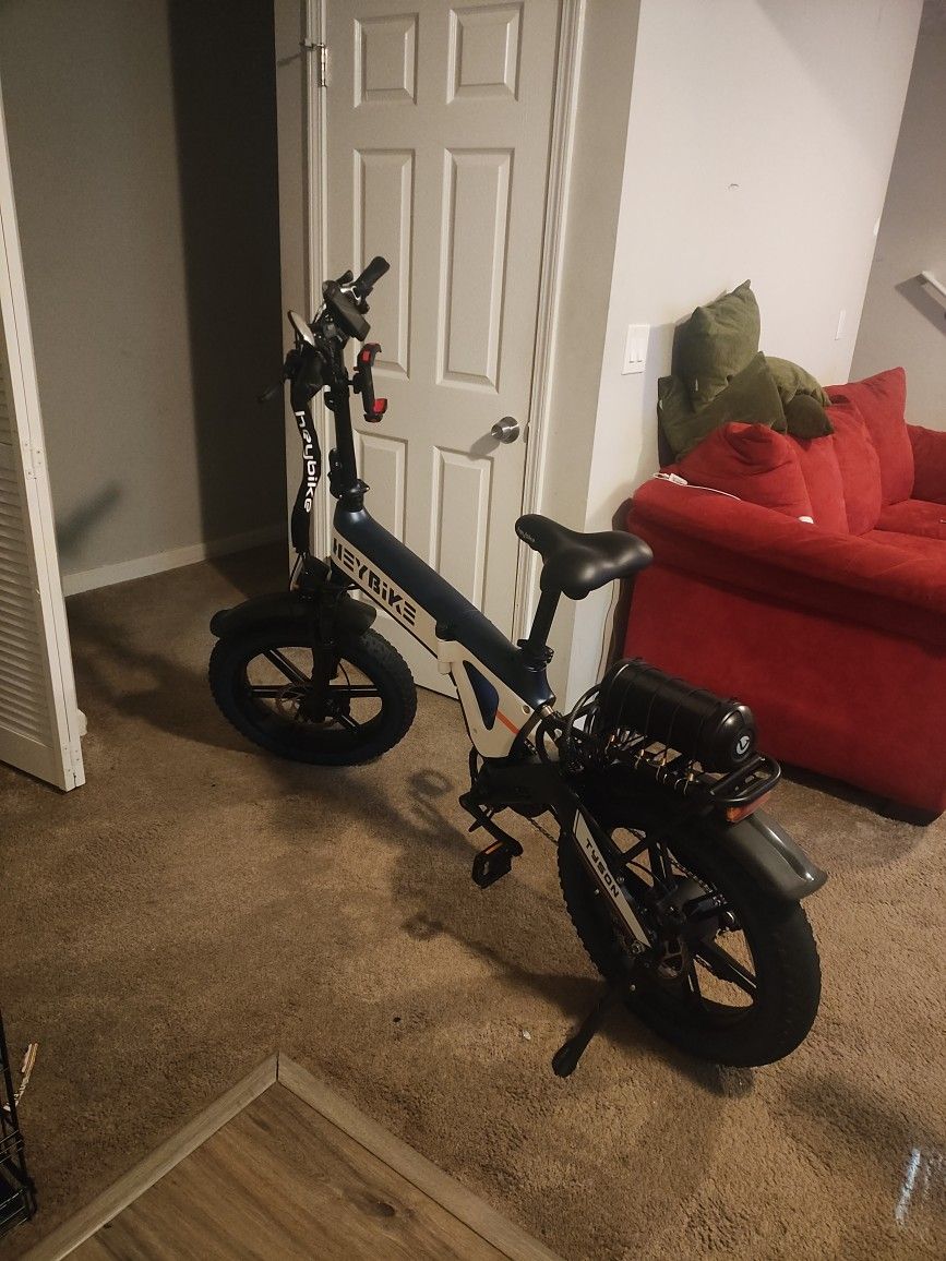 Hey Bike Tyson E-bike 28mph Excellent Condition