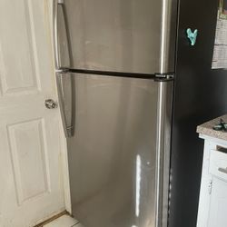 Refrigerator,dishwasher,gas Stove