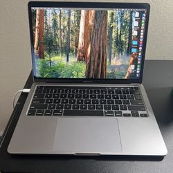 Used MacBook Pro Retina 13-inch (2020) - Core i5 - 16GB - SSD 512GB