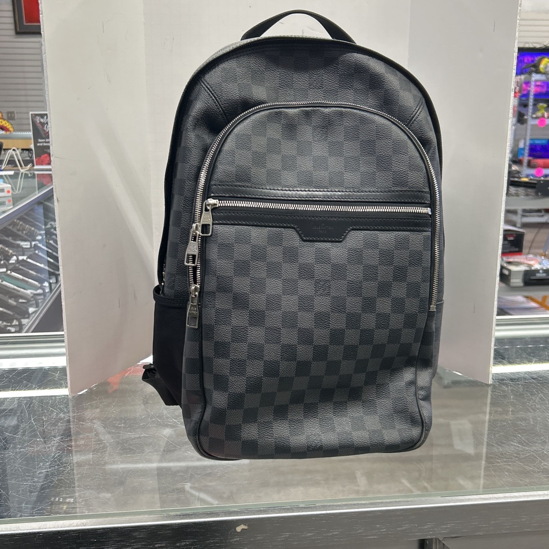 Louis Vuitton Men's Backpack 