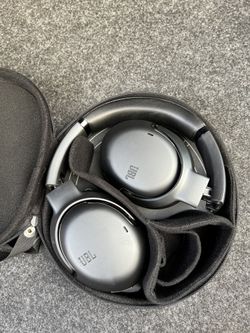 JBL Tour one