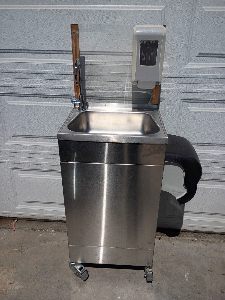 Portable/ Exterior Sink