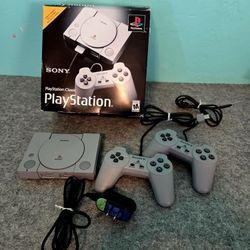 SONY PlayStation Classic, 20 pre-loaded games (excellent, like new condition)
