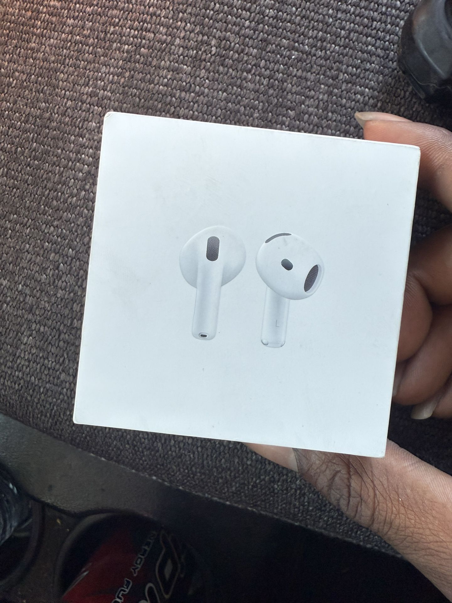 AirPods 4
