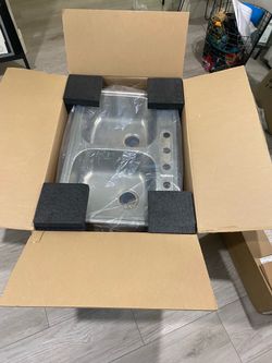 Stainless Steel Kitchen Sink With Faucet Included 33” X 22””