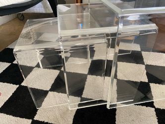 Lucite stacking tables ( 3 )