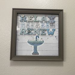 4 Pieces Bathroom Wall Canvas (First Two Glass Encased)