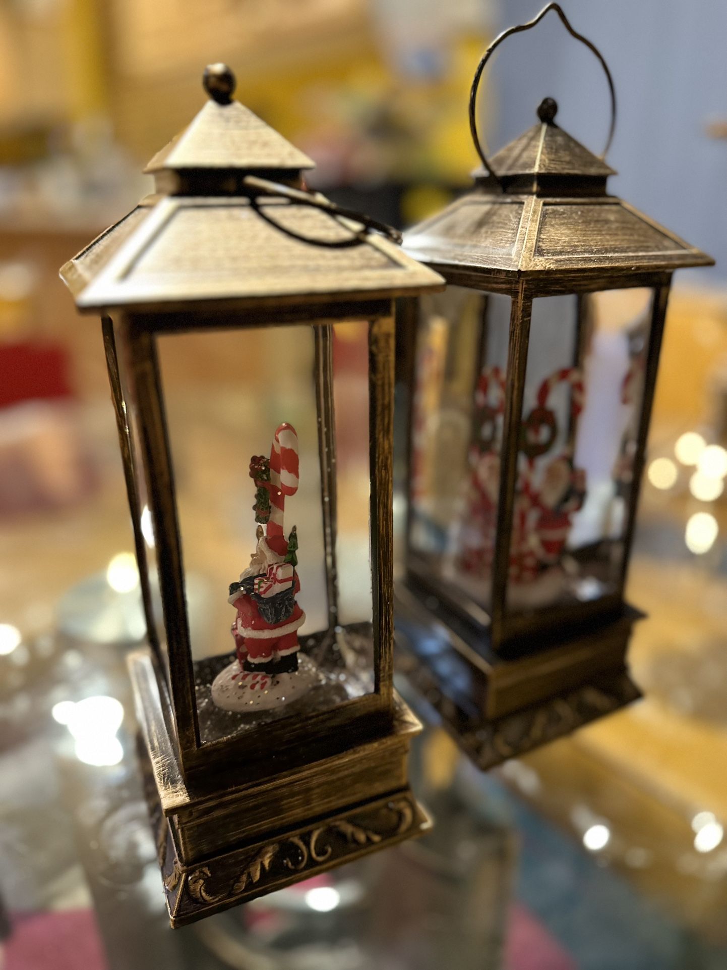 2 Packs of Christmas Candle Lanterns