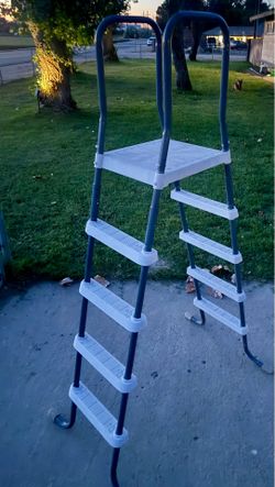 Above-ground Pool ladder