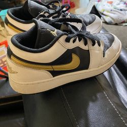 Size 5y Kids Nike Dunk lows