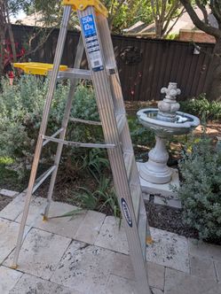 Aluminum ladder