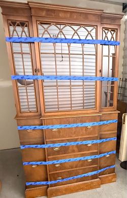 Vintage Northwestern Cabinet Co. Breakfront China Cabinet / Display Hutch