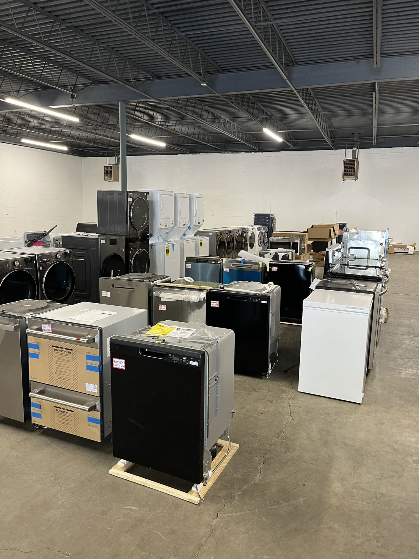 Brand New- Scratch/Dent Appliances- Washers, Dryers, Dishwashers, Refrigerators, Microwaves, Ranges