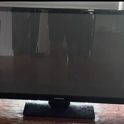 Samsung 43” TV