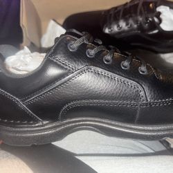 11 mens sized Rockport brand dress shoes 