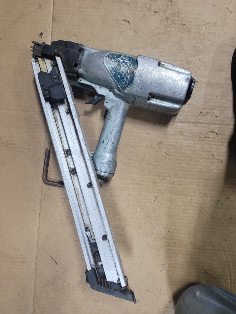 Hitachi Teco Metal Connector Nailer