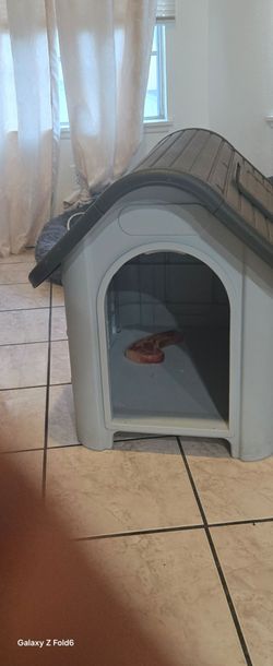 Plastic Indoor Outdoor Dog House