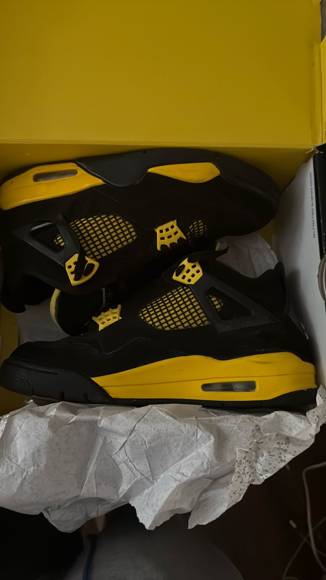Jordan 4 yellow thunder