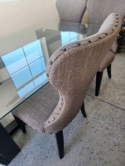 EXCELLENT CONDITION GLASS TABLE TOP DINING SET